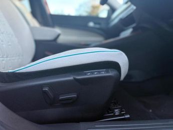 Fiat 600e 54kWh La Prima Auto 5dr