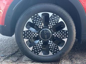 Fiat 600e 54kWh La Prima Auto 5dr