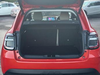 Fiat 600e 54kWh La Prima SUV 5dr Electric Auto (156 ps)