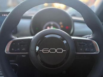 Fiat 600e 54kWh La Prima Auto 5dr