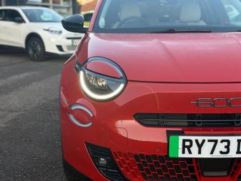 Fiat 600e 54kWh La Prima Auto 5dr