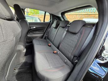 Fiat 600e 54kWh RED SUV 5dr Electric Auto (156 ps)