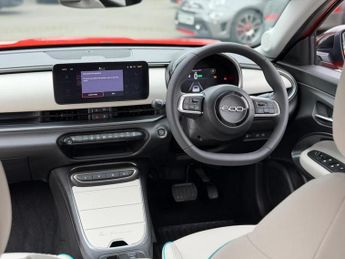 Fiat 600e 54kWh La Prima SUV 5dr Electric Auto (156 ps)