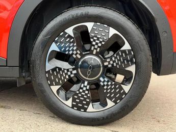 Fiat 600e 54kWh La Prima SUV 5dr Electric Auto (156 ps)