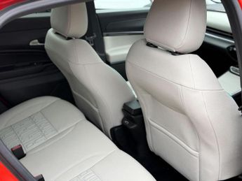 Fiat 600e 54kWh La Prima SUV 5dr Electric Auto (156 ps)