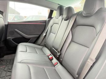 TESLA Model 3 (Dual Motor) Long Range Auto 4WDE 4dr