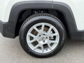 Jeep Renegade 1.5 T4 e-Hybrid MHEV Altitude DCT Euro 6 (s/s) 5dr