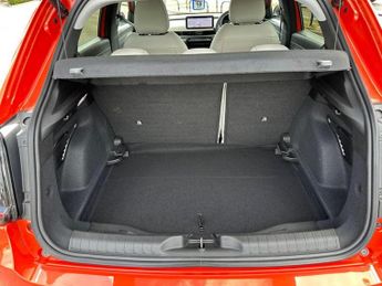 Fiat 600 1.2 MHEV La Prima SUV 5dr Petrol Hybrid e-DCT Euro 6 (s/s) (100 