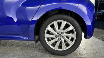 Toyota Yaris 1.5 VVT-h Icon Hatchback 5dr Petrol Hybrid E-CVT Euro 6 (s/s) (1