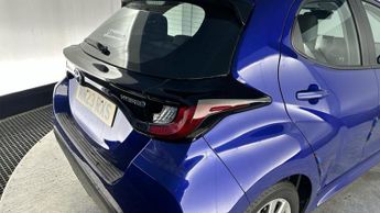 Toyota Yaris 1.5 VVT-h Icon Hatchback 5dr Petrol Hybrid E-CVT Euro 6 (s/s) (1