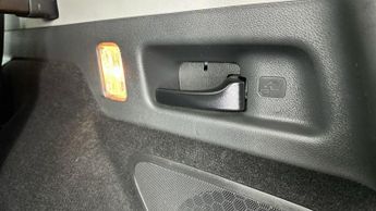 Honda CR-V 2.0 h i-MMD SE SUV 5dr Petrol Hybrid eCVT 4WD Euro 6 (s/s) (184 