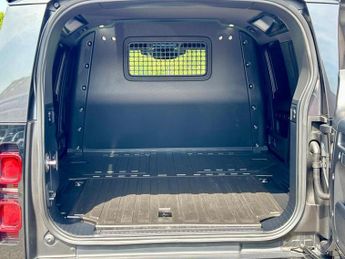 Land Rover Defender 110 3.0 D350 MHEV X-Dynamic HSE Hard Top SUV Auto 4WD MWB Euro 6 (s/