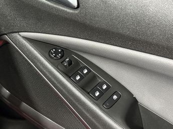 Vauxhall CROSSLAND X 1.2T [110] Elite 5dr [Start Stop] Auto