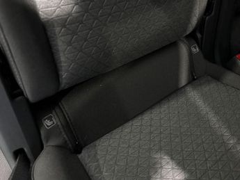 Ford TOURNEO CONNECT 2.0 EcoBlue Titanium 5dr Auto