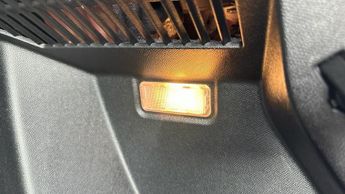 Peugeot E-2008 50kWh GT Premium SUV 5dr Electric Auto (136 ps)