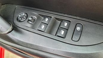 Peugeot E-2008 50kWh GT Premium SUV 5dr Electric Auto (136 ps)