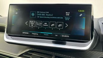 Peugeot E-2008 50kWh GT Premium SUV 5dr Electric Auto (136 ps)