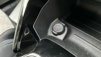 Peugeot E-2008 50kWh GT Premium SUV 5dr Electric Auto (136 ps)