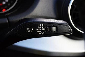 Audi Q2 1.5 TFSI CoD 35 S line SUV 5dr Petrol S Tronic Euro 6 (s/s) (150