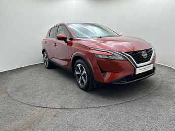 Nissan Qashqai 1.3 DiG-T MH N-Connecta [Glass Roof] 5dr