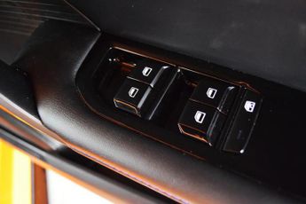 MG MG4 64kWh Trophy Long Range Hatchback 5dr Electric Auto (203 ps)