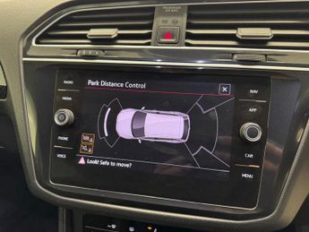 Volkswagen Tiguan 1.5 TSI R-Line SUV 5dr Petrol DSG | Service History | Part Leath
