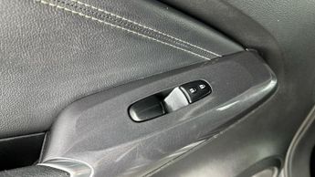 Nissan Juke 1.0 DIG-T N-Connecta SUV 5dr Petrol DCT Auto Euro 6 (s/s) (114 p