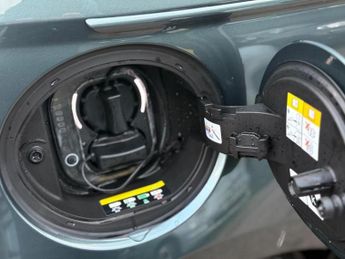 Fiat 500e 42kWh Giorgio Armani Auto 3dr