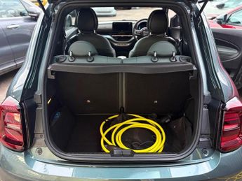 Fiat 500e 42kWh Giorgio Armani Auto 3dr