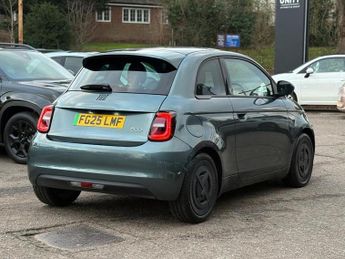 Fiat 500e 42kWh Giorgio Armani Auto 3dr