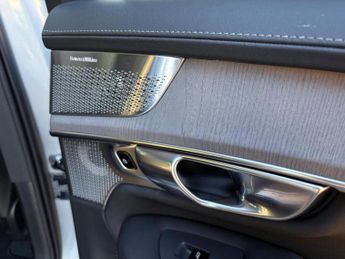 Volvo XC90 2.0 B5 MHEV Ultra Dark Auto 4WD Euro 6 (s/s) 5dr