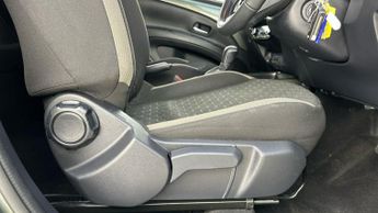 Toyota Aygo X 1.0 VVT-i Edge Hatchback 5dr Petrol x-shift Euro 6 (s/s) (72 ps)