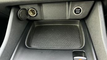 Nissan Qashqai 1.3 DIG-T MHEV Acenta Premium SUV 5dr Petrol Hybrid XTRON Euro 6