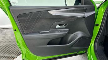 Vauxhall Mokka Electric 50kWh Ultimate SUV 5dr Electric Auto (136 ps)