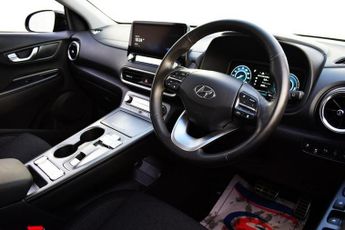 Hyundai KONA 39kWh SE Connect SUV 5dr Electric Auto (10.5kW Charger) (136 ps)