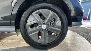 Hyundai KONA 39kWh SE Connect SUV 5dr Electric Auto (10.5kW Charger) (136 ps)