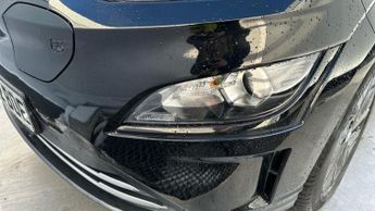 Hyundai KONA 39kWh SE Connect SUV 5dr Electric Auto (10.5kW Charger) (136 ps)