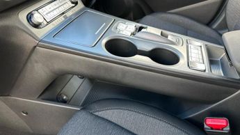 Hyundai KONA 39kWh SE Connect SUV 5dr Electric Auto (10.5kW Charger) (136 ps)