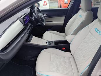 Fiat 600 1.2 MHEV La Prima e-DCT Euro 6 (s/s) 5dr