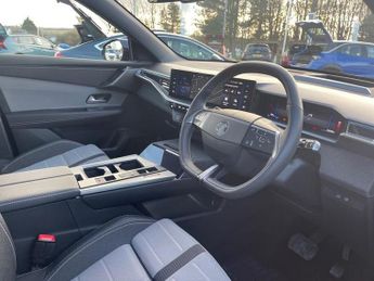 Vauxhall GRANDLAND 157kW Ultimate 73kWh 5dr Auto [Panoramic Roof]