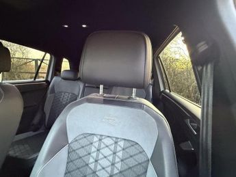 Volkswagen Tiguan Allspace 2.0 TSI R-Line DSG 4Motion Euro 6 (s/s) 5dr