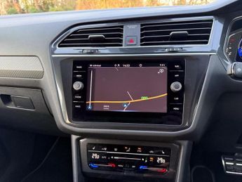 Volkswagen Tiguan Allspace 2.0 TSI R-Line DSG 4Motion Euro 6 (s/s) 5dr