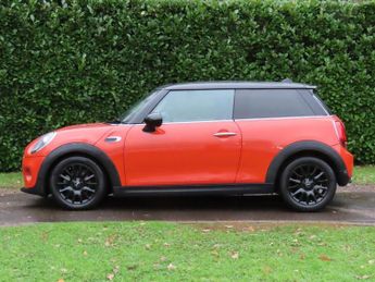 Mini Hatch 1.5 Cooper Hatchback 3dr Petrol Steptronic Euro 6 (s/s) (136 ps)