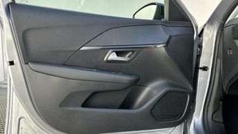 Peugeot 208 1.2 HYBRID Allure Hatchback 5dr Petrol Hybrid e-DSC6 Euro 6 (s/s