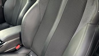 Peugeot E-2008 50kWh GT SUV 5dr Electric Auto (7kW Charger) (136 ps)