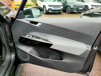 Volkswagen ID.3 Pro 58kWh Life Auto 5dr