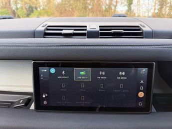 Land Rover Defender 90 3.0 D200 MHEV Hard Top SUV Auto 4WD SWB Euro 6 (s/s) 3dr