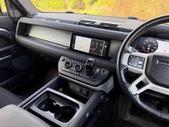 Land Rover Defender 90 3.0 D200 MHEV Hard Top SUV Auto 4WD SWB Euro 6 (s/s) 3dr