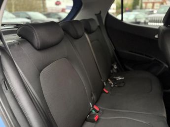 Hyundai i10 1.2 Premium Hatchback 5dr Petrol Auto Euro 6 (87 ps)