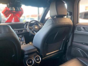 Jeep Avenger 54kWh Summit Auto 5dr